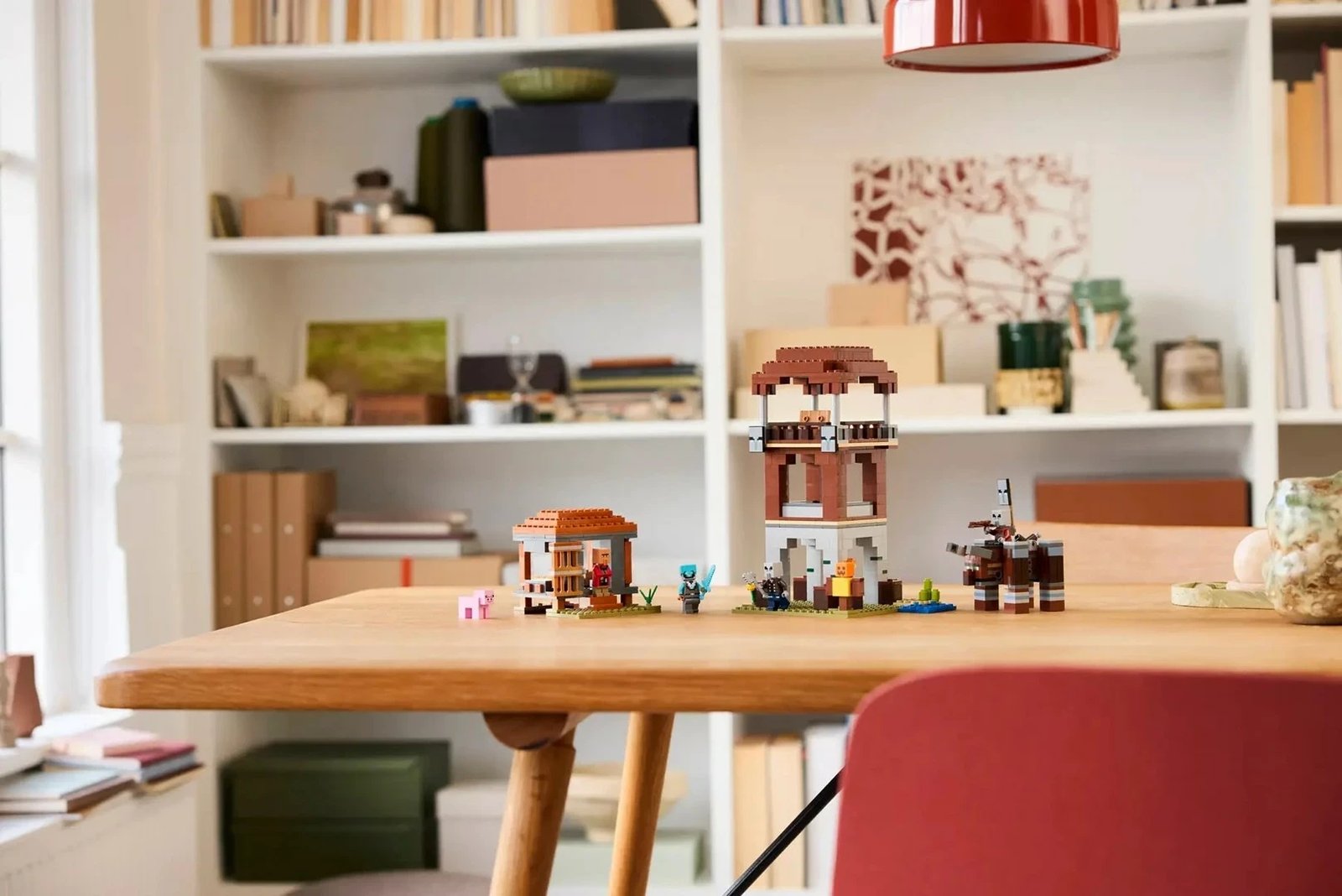 Set LEGO Minecraft 21278 The Pillager Outpost and Ravager, 665 pjesë