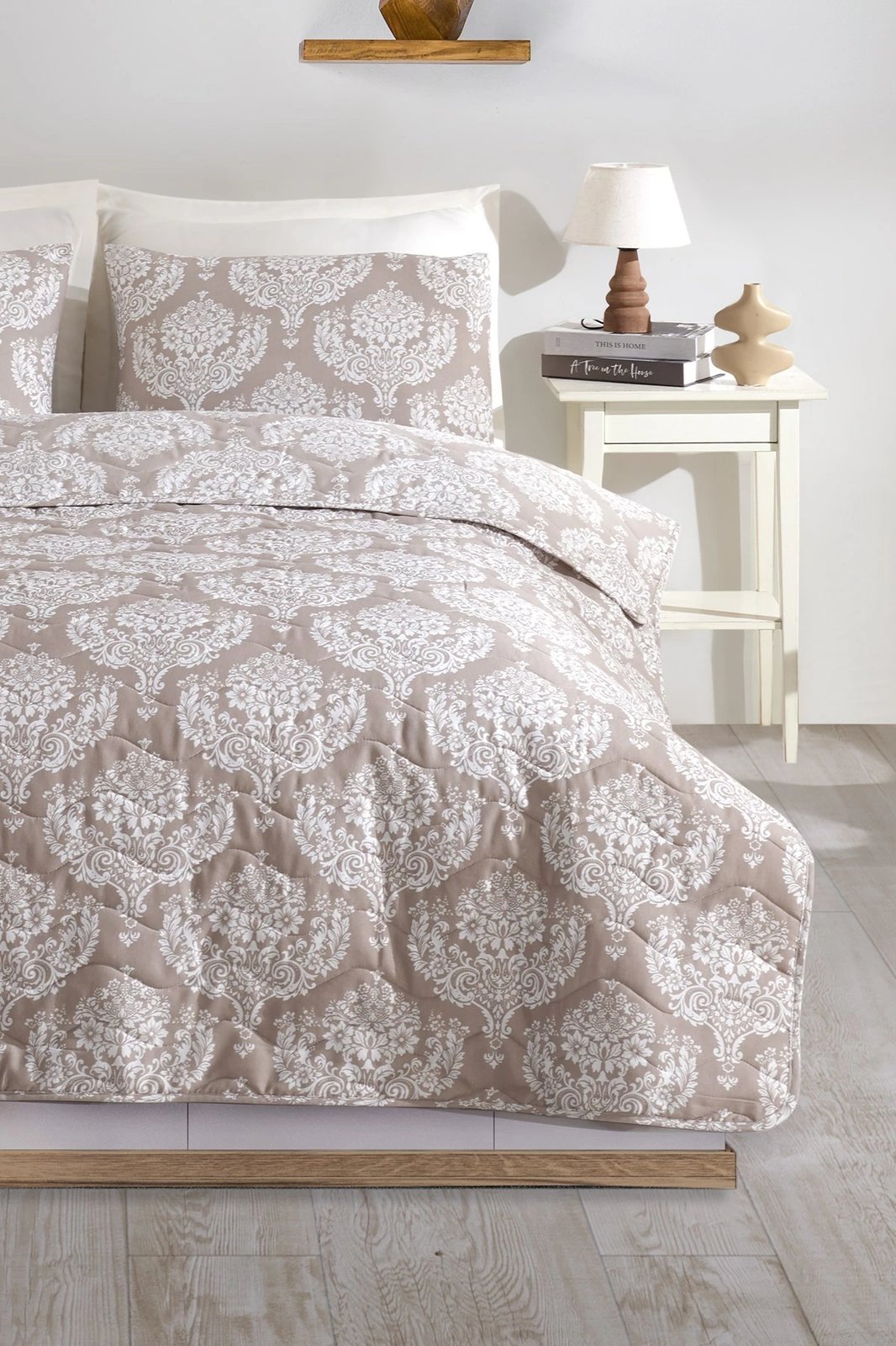 Set mbulesë krevati e qepur, king size, ngjyrë kafe, L'Essentiel Linge de Maison, Post