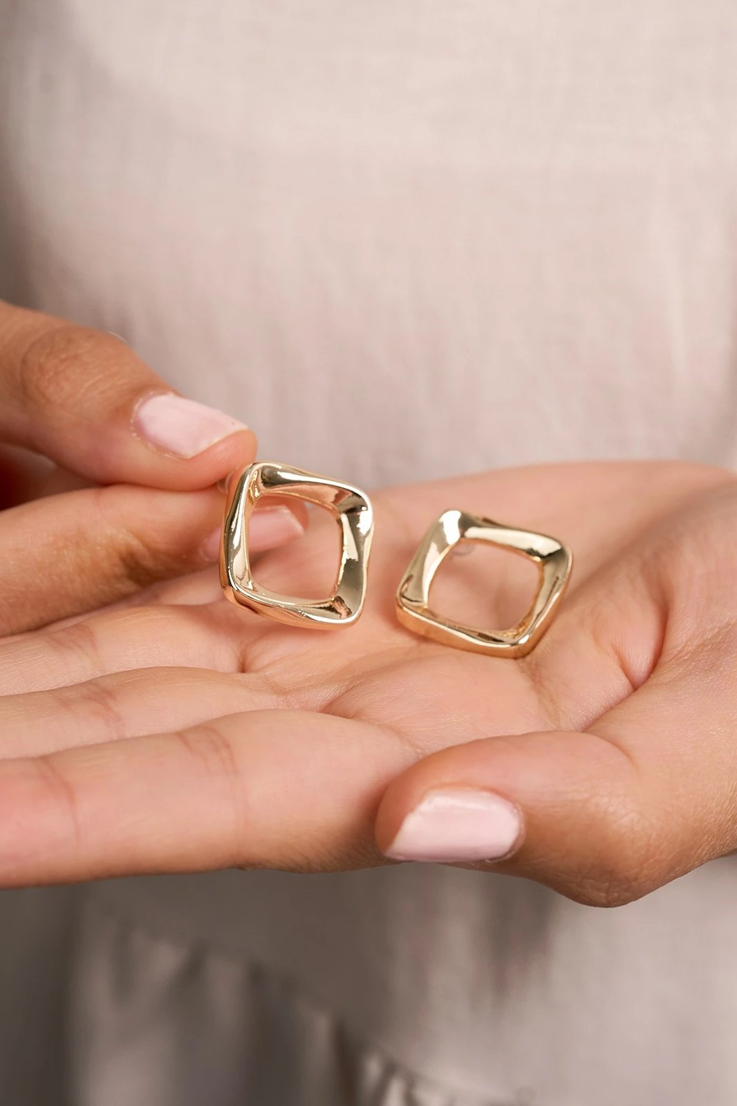 Vathë metalik ngjyrë ari Elika, ELKGC68323