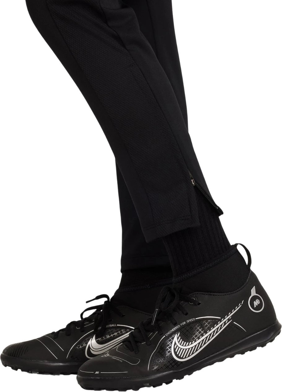 Pantallona sportive për fëmijë Nike, të zeza
