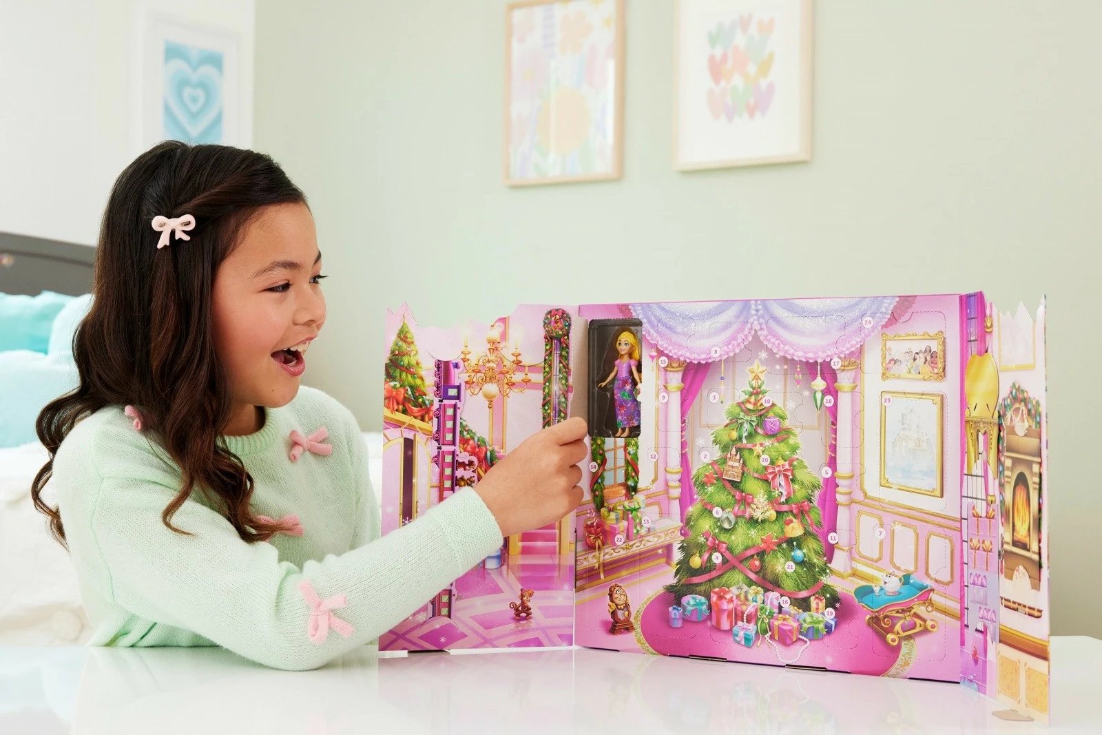 Kalendar advenit Disney Princess Mattel JFG79, set me 3 kukulla dhe 22 aksesorë, shumëngjyrësh