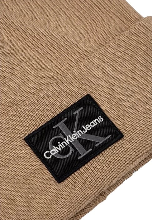 Kapelë për meshkuj Calvin Klein Jeans, beige Kapelë për meshkuj Calvin Klein Jeans, beige