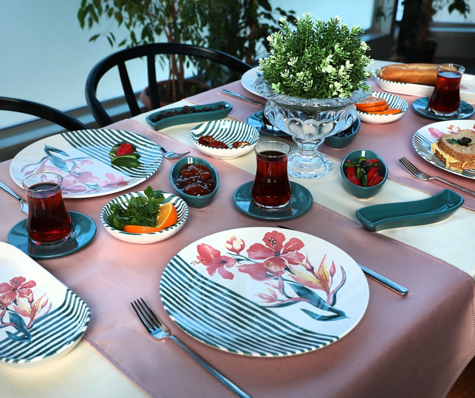 Set mëngjesi 28 pjesësh, Hermia Concept, X0001331000000000000000000