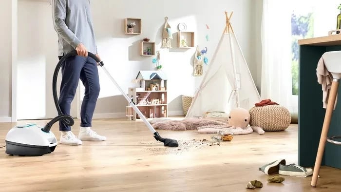 Fshesë me korent Bosch Serie 4 BGB41HYG1H, 600 W, me qese, e bardhë