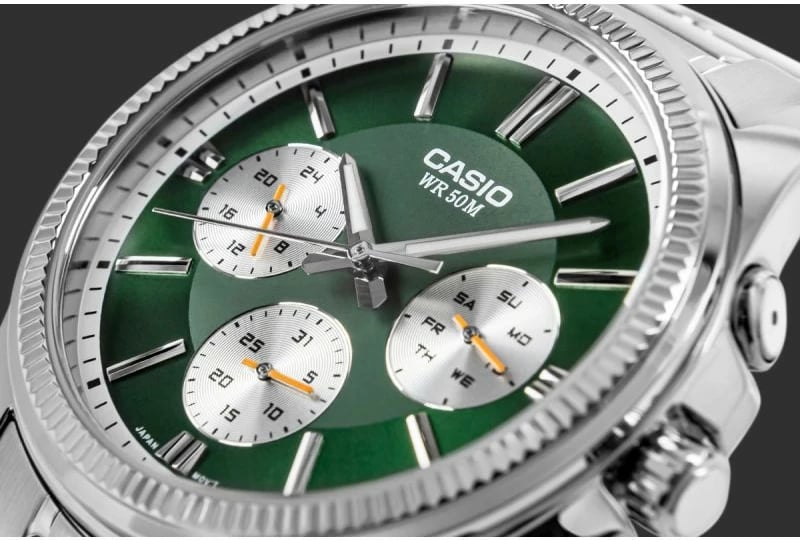 Orë dore për meshkuj CASIO, e gjelbër