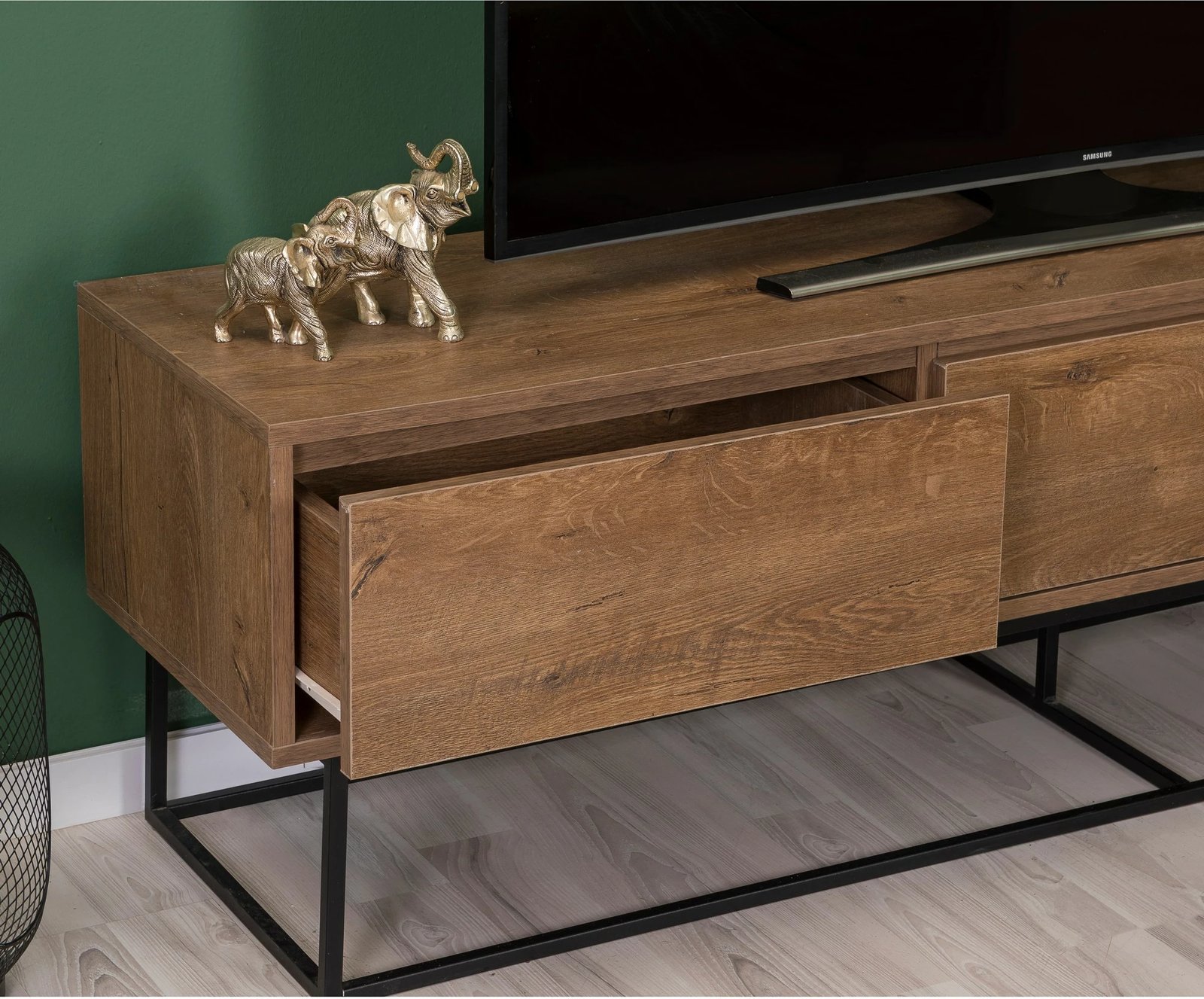 Set mobiljesh për dhomë dite, Skye Decor, Laxus Takım 25, ngjyrë arre dhe e zezë