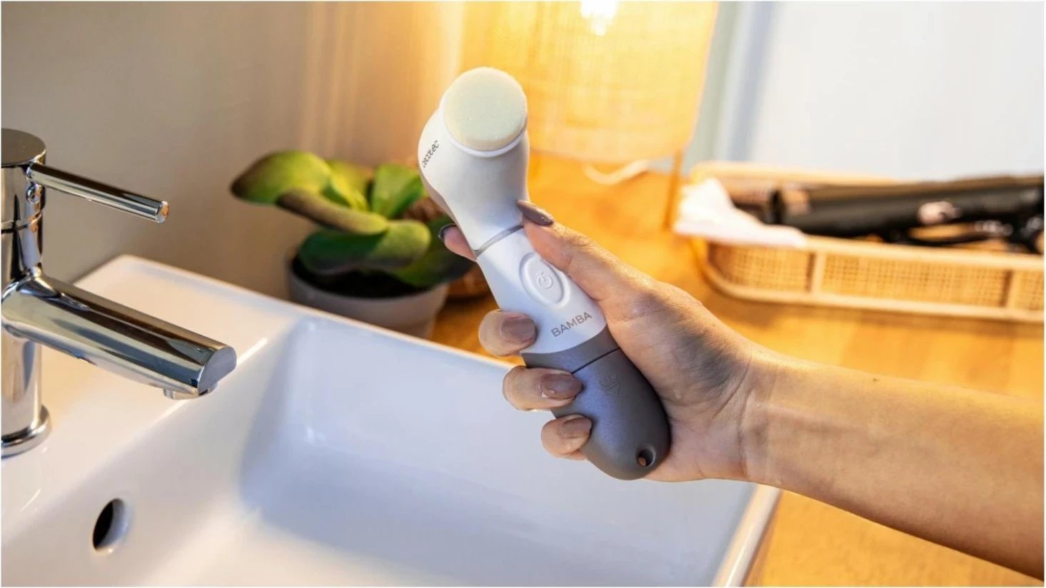 Furçë fytyre Cecotec FaceCare TotalClean Bamba, 9 në 1, e bardhë