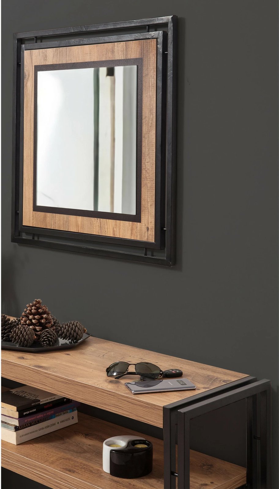 Komodë Cosmo, ngjyrë Atlantic Pine dhe e zezë