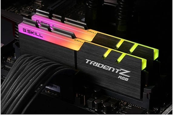 RAM memorje G.Skill TridentZ RGB 32GB (2x16GB) DDR4 3200MHz AMD Edition