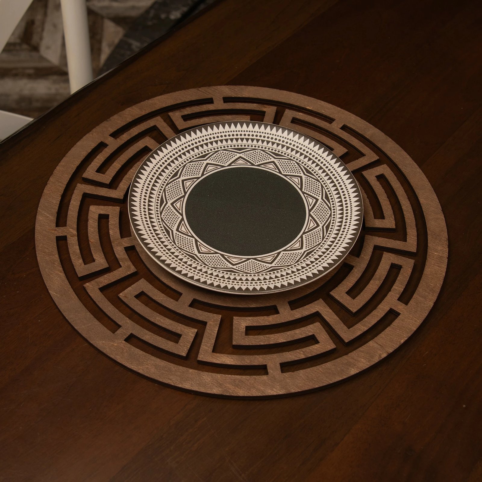 Set nënshtruesish tavoline prej druri, Labirint, ngjyrë wenge, 4 copë