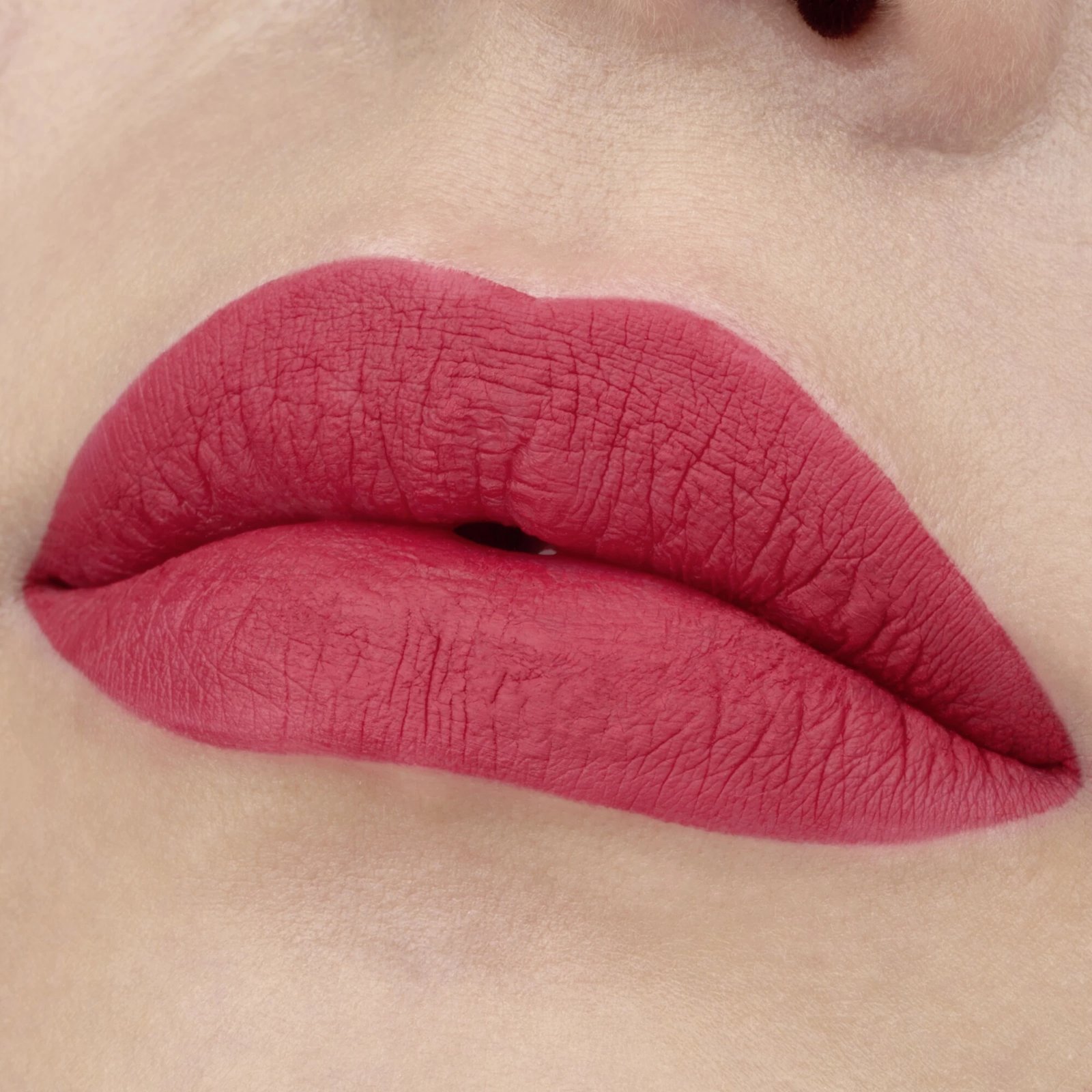 Buzëkuq Essence 8h Matte no. 07 Classic Red, 2.5 ml