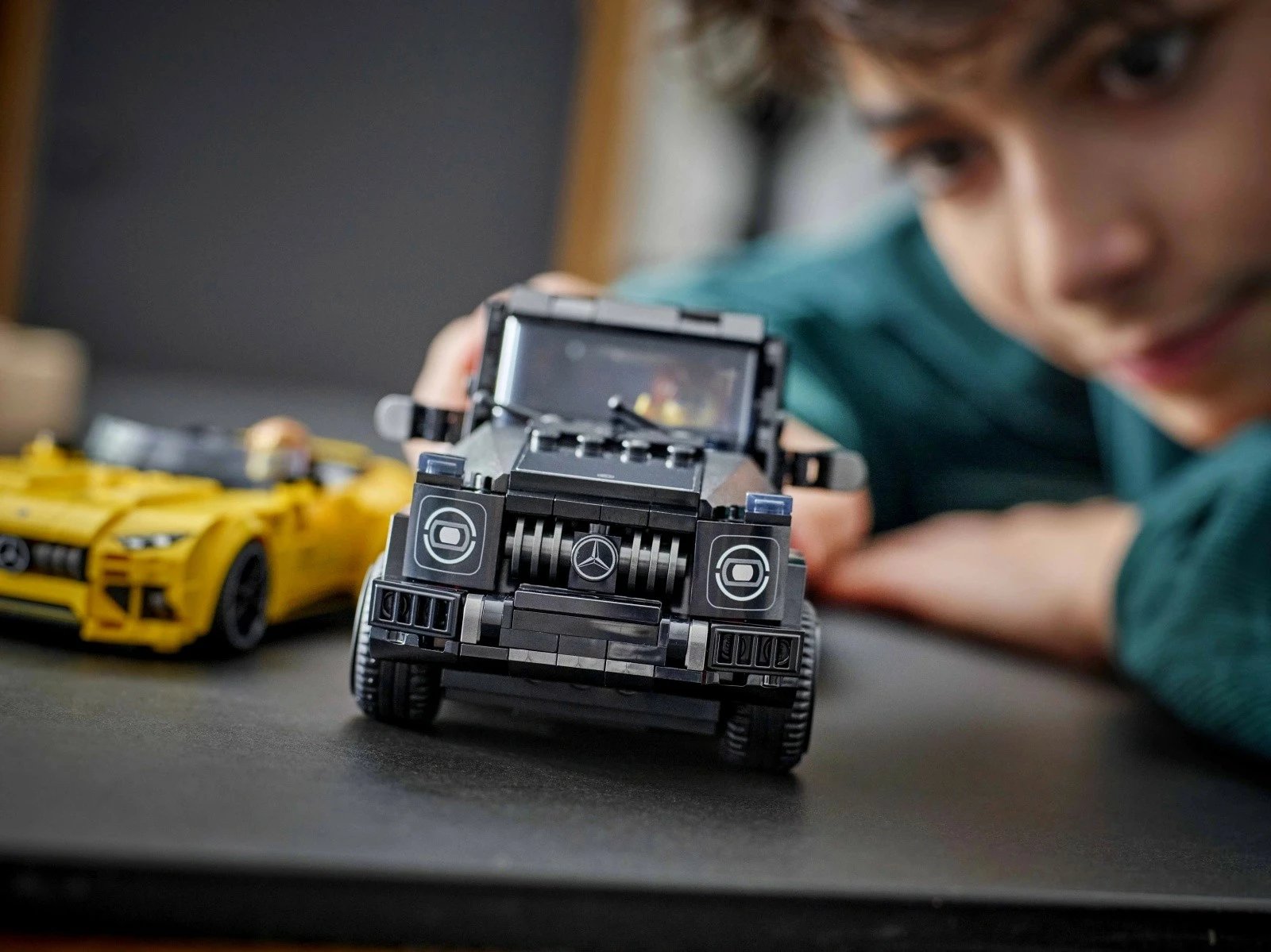 Set lodrash LEGO Speed Champions, Mercedes-AMG G 63 dhe Mercedes-AMG SL 63, 806 pjesë, i zi dhe i verdhë
