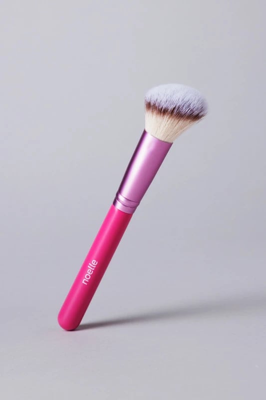 Noelle Makeup brush 04 CONTOUR