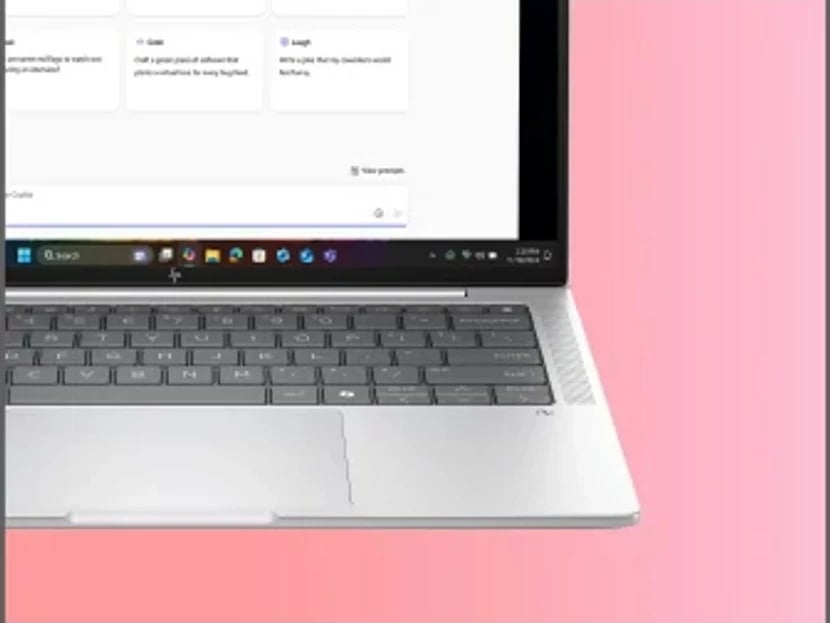 Laptop HP Elitebook X G1i Ultra 7, 14" WUXGA IPS, 32GB RAM, 1TB SSD, Intel Arc 140V, Glacier Silver