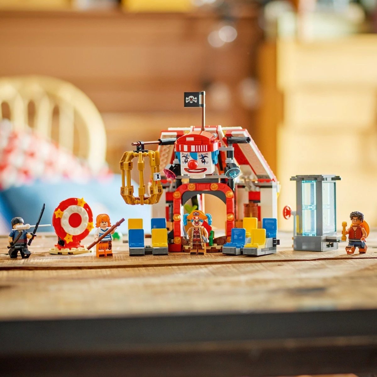 Set LEGO One Piece 75637 Buggy the Clown Circus Tent, 573 pjesë