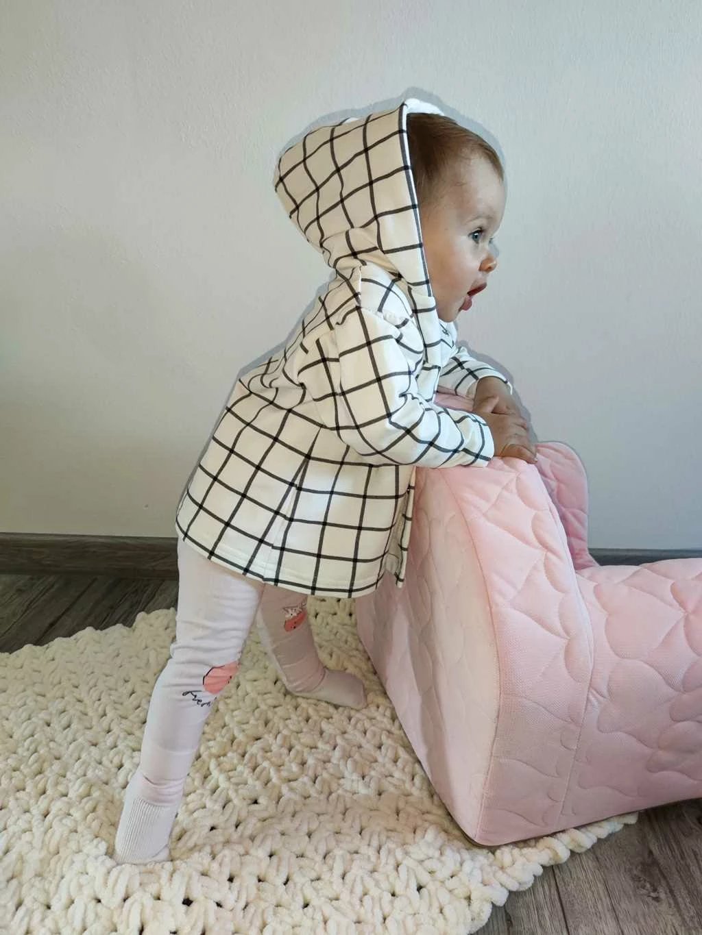 Set 2-pjesësh për vajzë, NEW BABY Cool Girls, masë 74 (6-9 muaj), bluzë me kapuç + fund, pambuk 95% elastan 5%, e bardhë, set 2 copë