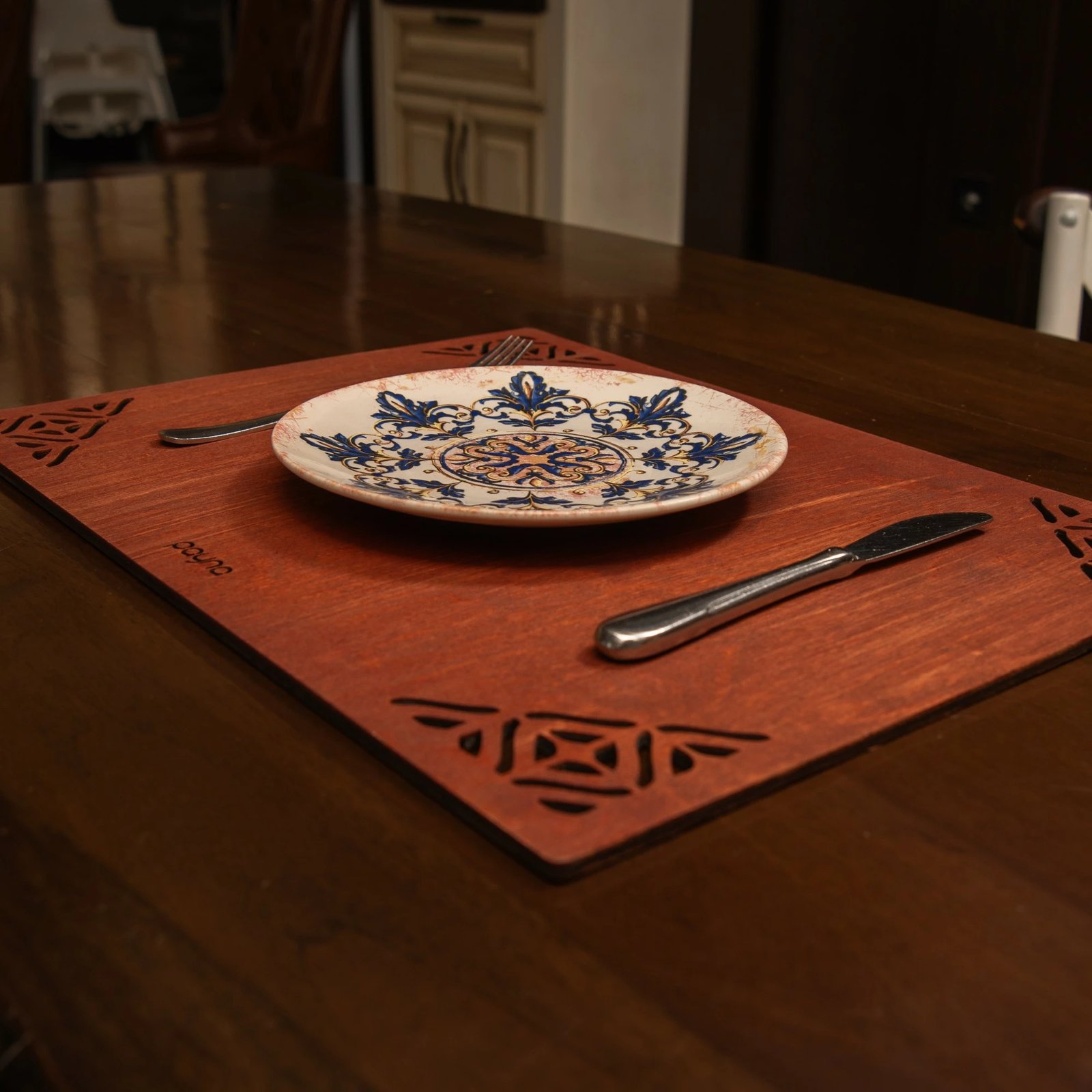 Set nënshtrues tavoline prej druri, 4 copë, Hermia, Corpat - ngjyrë rozë