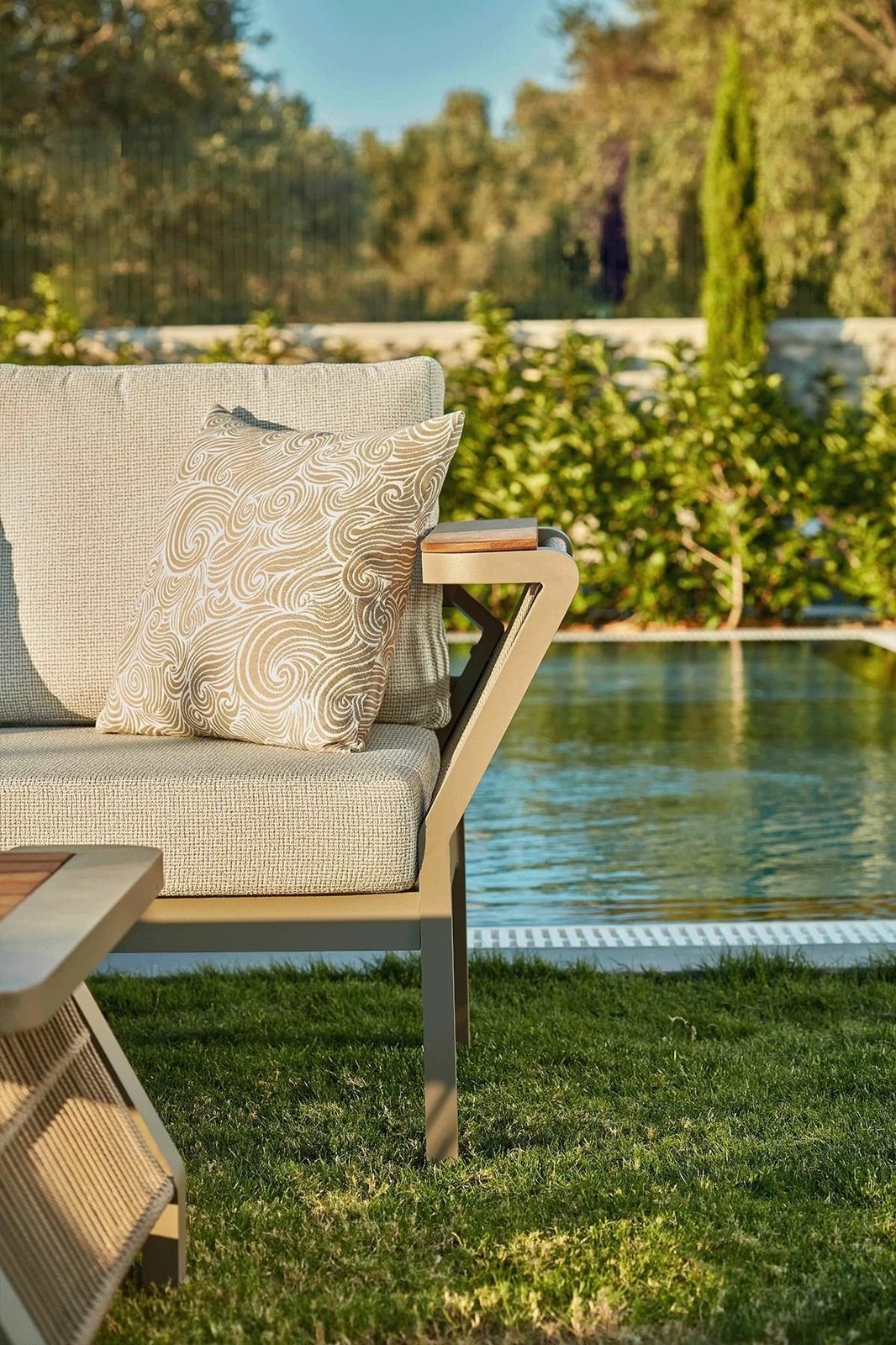 Set lounge për kopsht Skye Decor, Vicenza, ngjyrë kapuçino