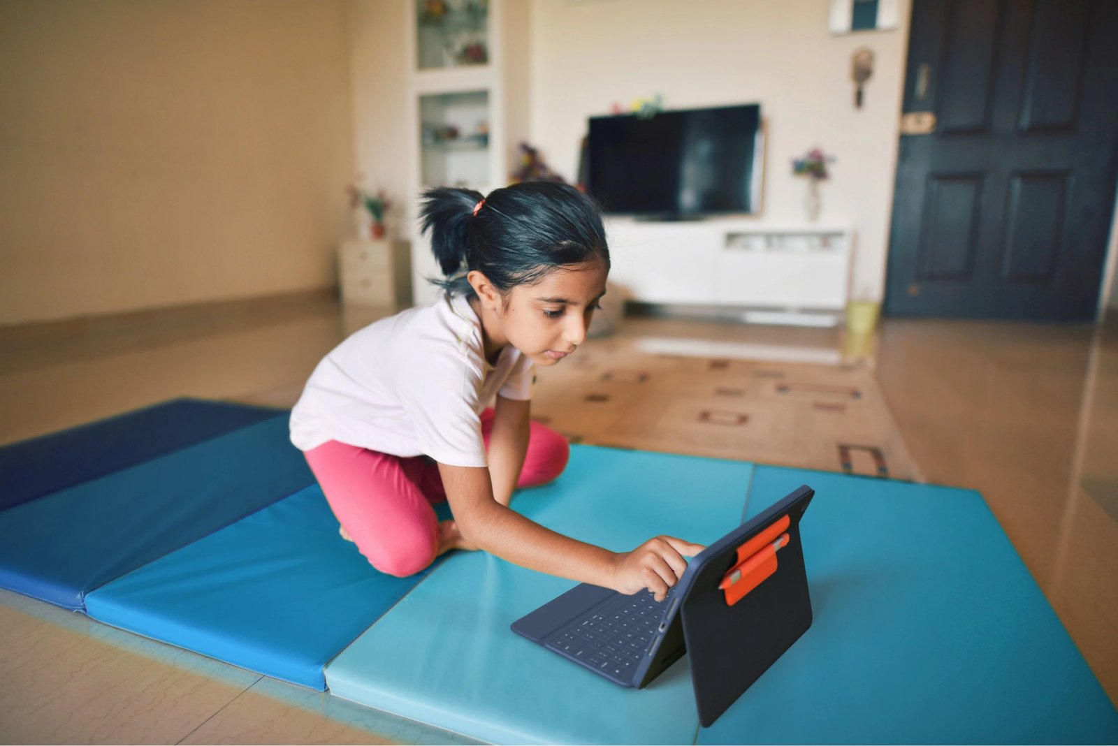 Mbështjellës tastierë Logitech Rugged Combo 3, për iPad (7, 8, 9 gjeneratë), QWERTZ, ngjyrë kaltër