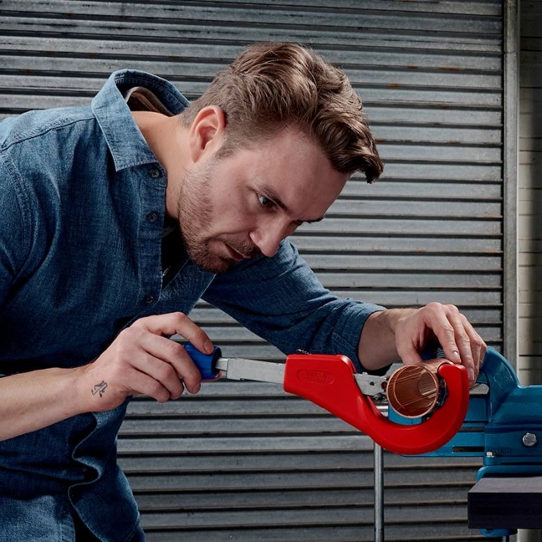 Prerëse tubash Knipex 90 31 03 BK, për bakër, bronz, çelik, 260mm, blu/kuqe