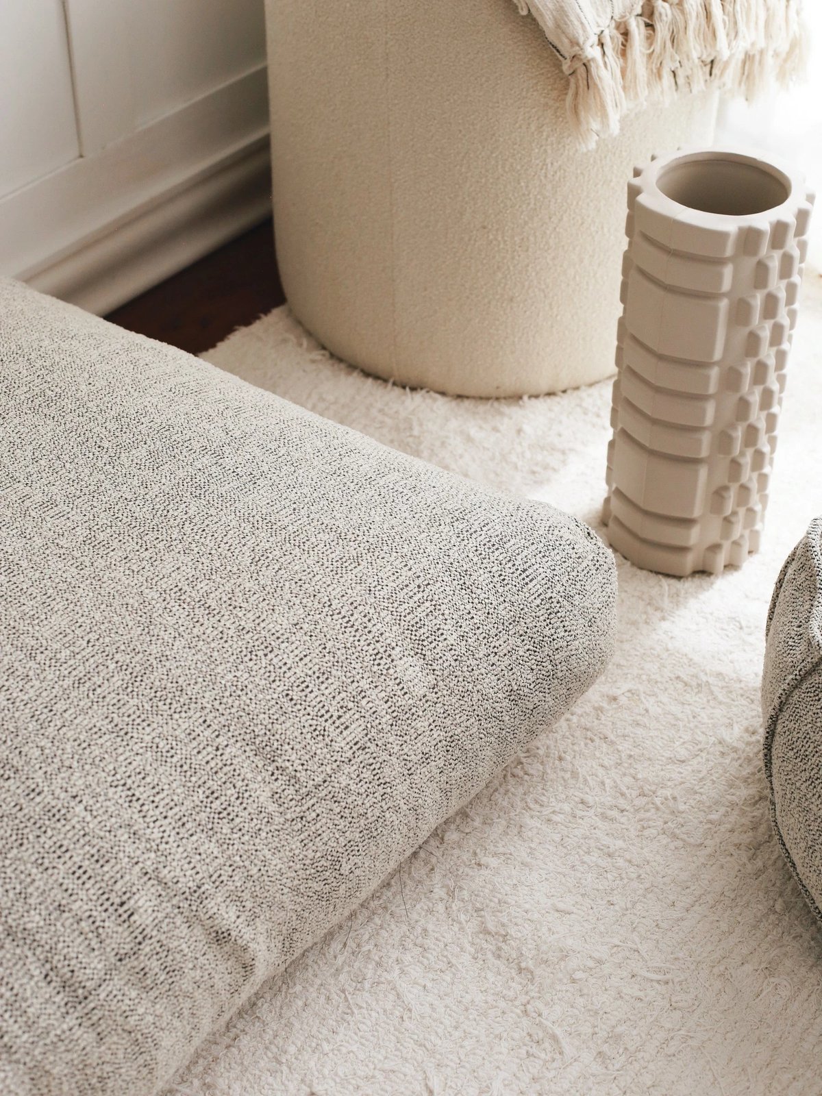 Jastëk Atelier del Sofa, TEDDY, ngjyrë gri, 70x27x70cm