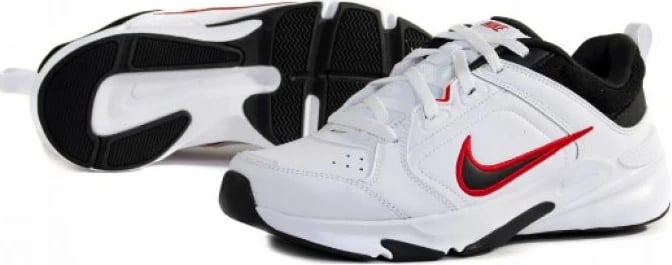 Atlete për meshkuj Nike, të bardha