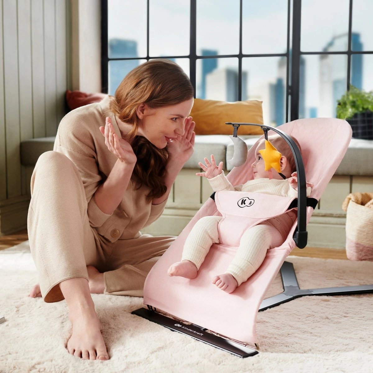 Lëkundëse për bebe Kinderkraft MIMI KBMIMI00BEG0000, 0+ muaj, mbështetëse 3 pozicione, me hark lodrash, e palosshme, beige