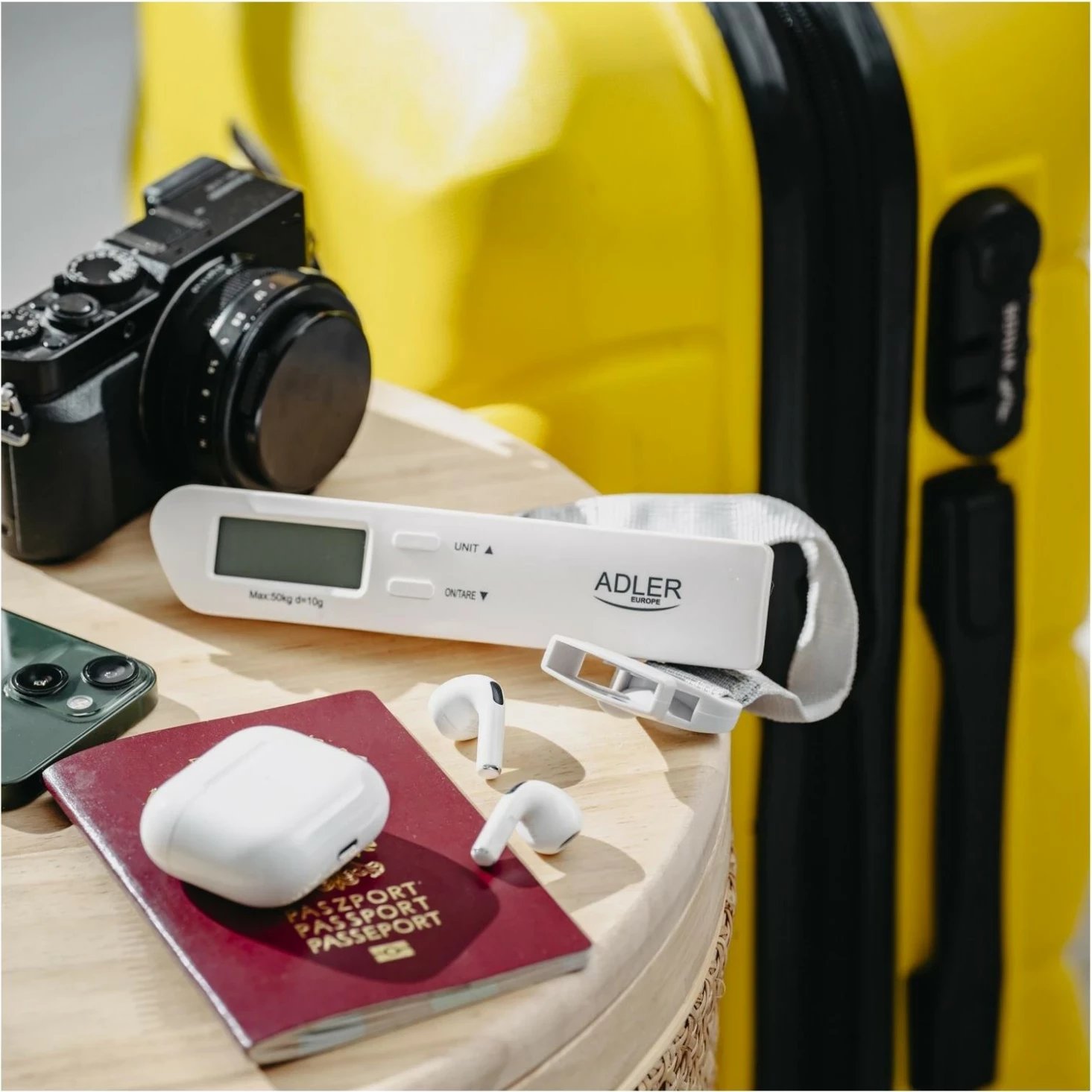 Libra elektronike Adler AD 8191, e bardhë