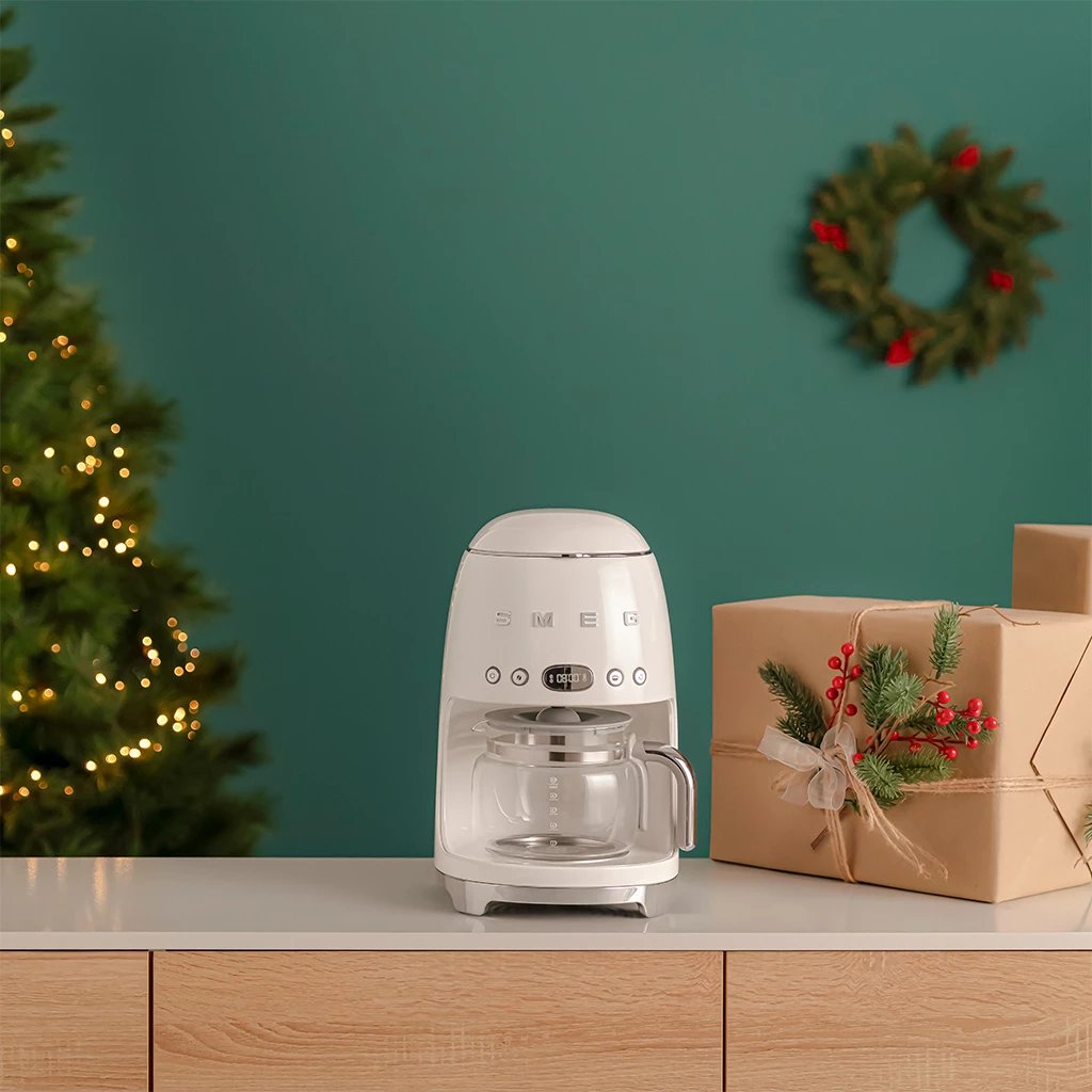 Aparat për kafe me filtër SMEG DCF02WHEU, bezhë