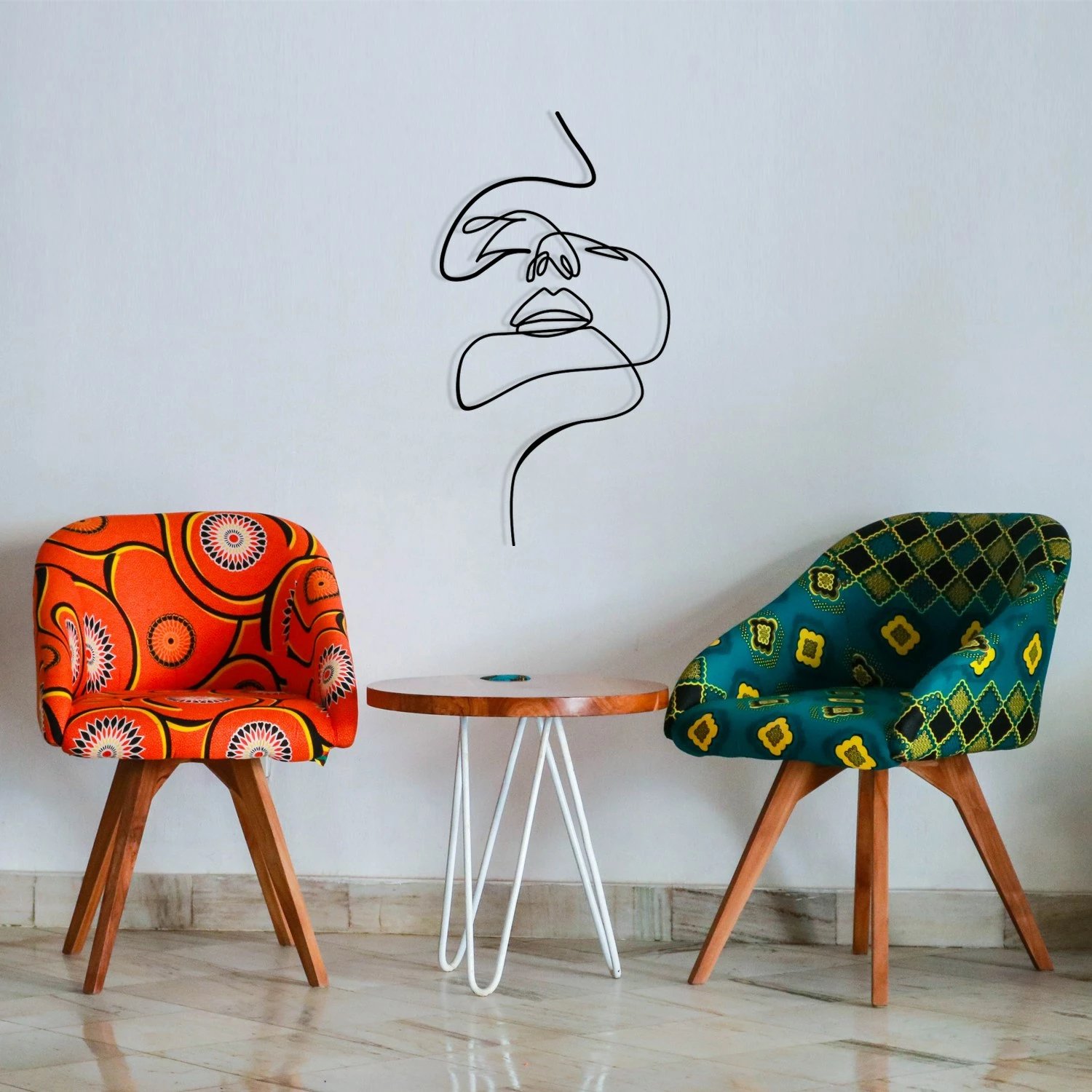 Aksesor dekorativ metalik për mur, Wallity Glycon, ngjyrë e zezë, 36x68cm