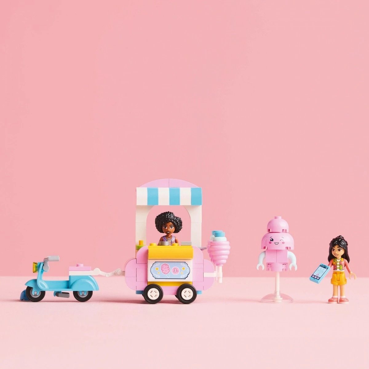Set ndërtimi LEGO Friends 42643 Cotton Candy Stand me skuter, 110 pjesë, për fëmijë, rozë/blu