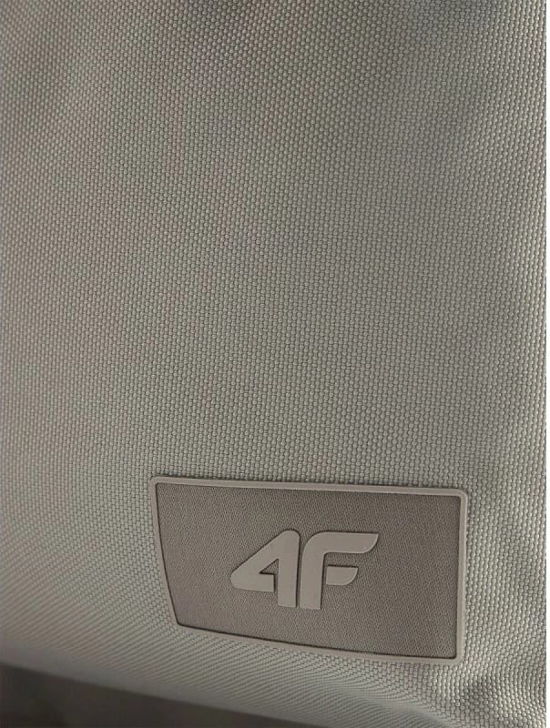 Çantë shpine 4f unisex, e zezë