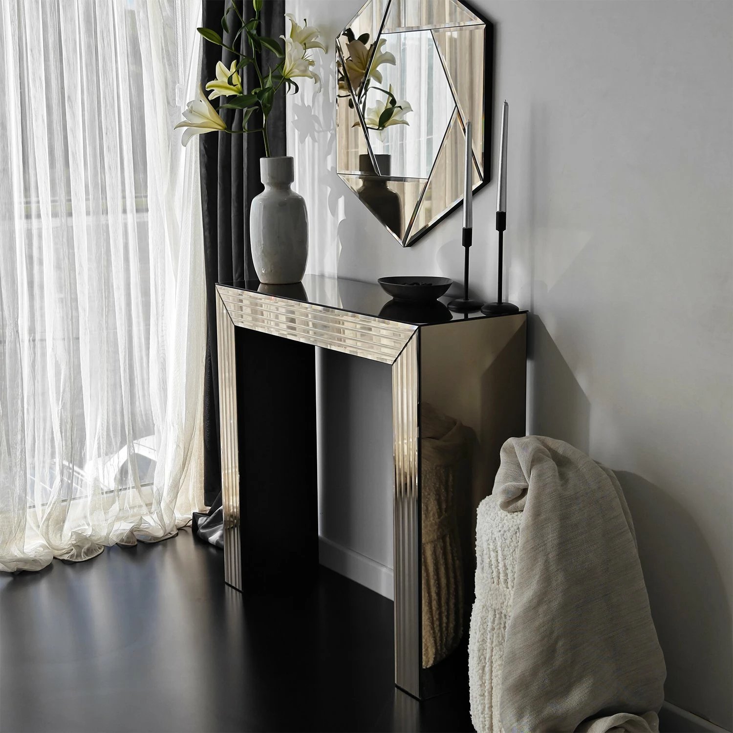 Komodë bronzi me pasqyrë, Skye Decor, 1B