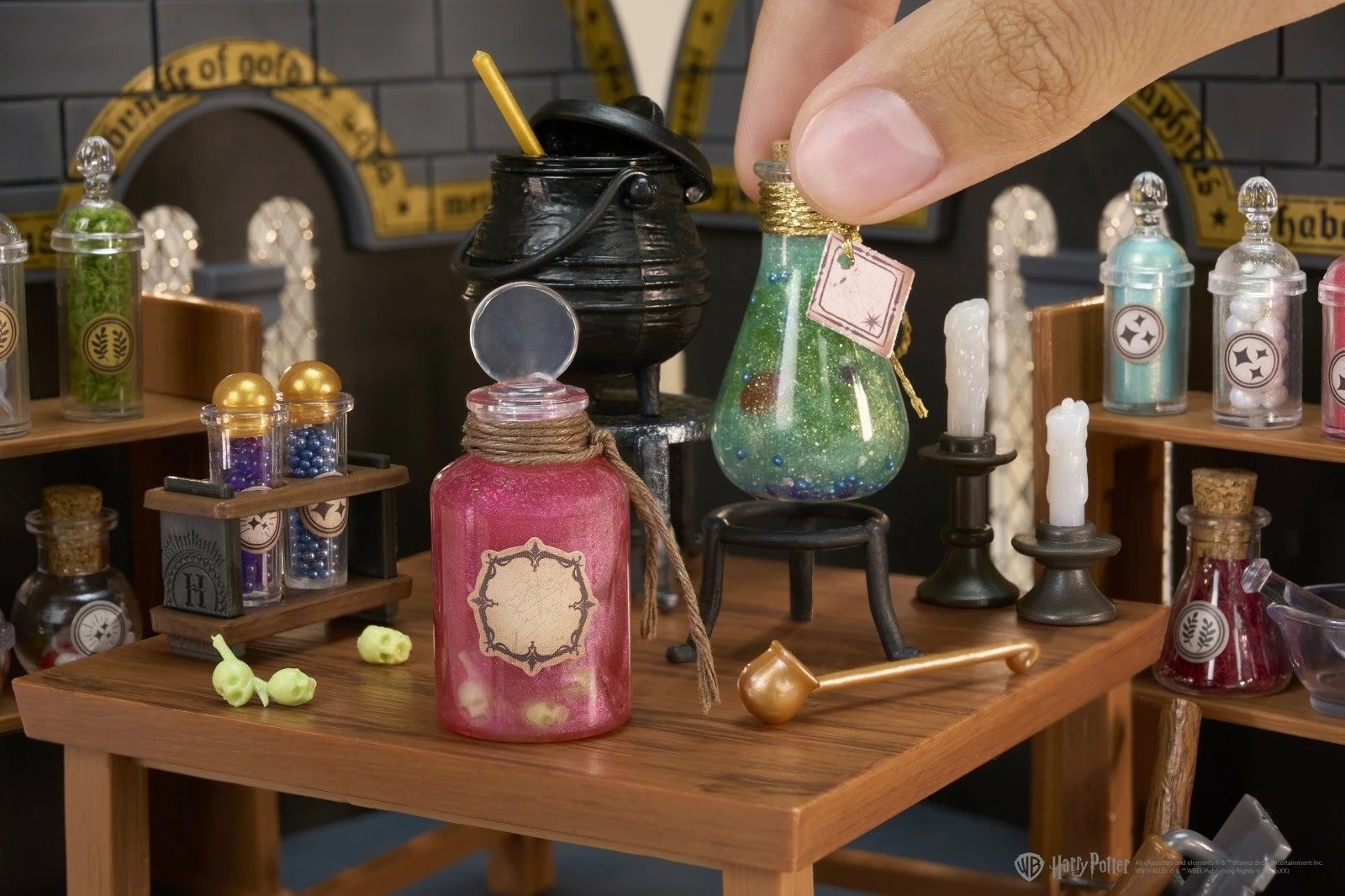 Set miniaturë Harry Potter MGA Miniverse Make It Mini, 100+ pjesë, plastikë