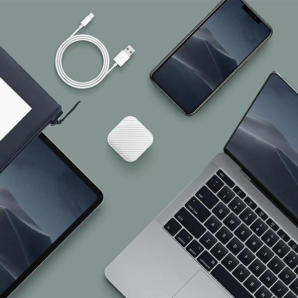 Karikues muri UNIQ Verge Pro 66W, 3 porta USB-C/USB-A, i bardhë