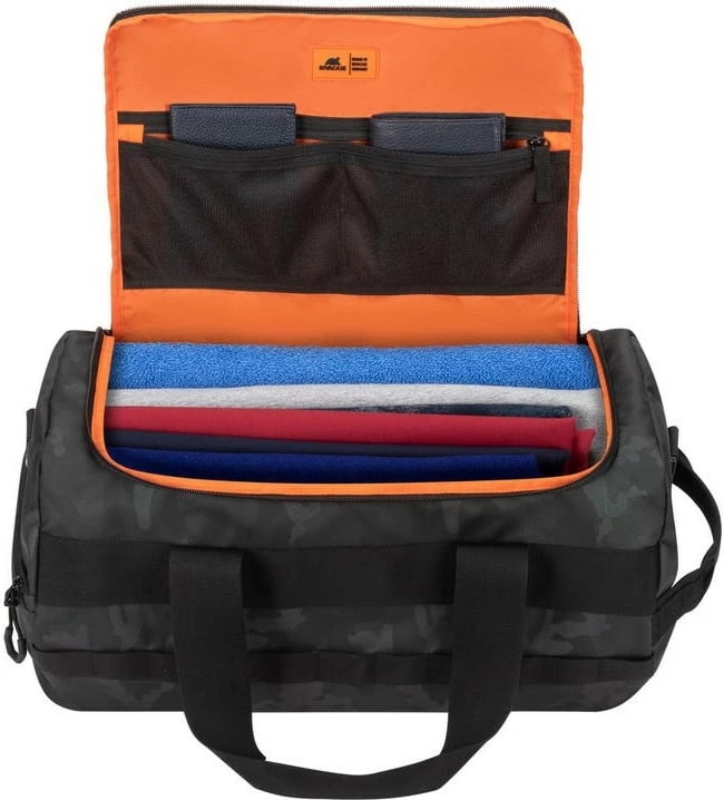 Çantë udhëtimi RIVACASE Sherwood 30L, gri camo Çantë udhëtimi RIVACASE Sherwood 30L, gri camo
