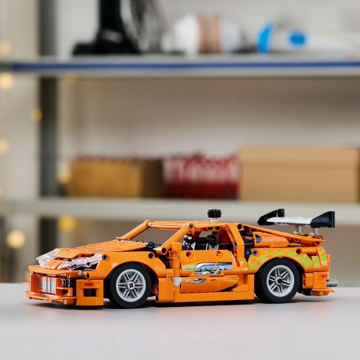 Set ndërtimi LEGO Technic Fast & Furious Toyota Supra MK4, 810 pjesë, Portokalli
