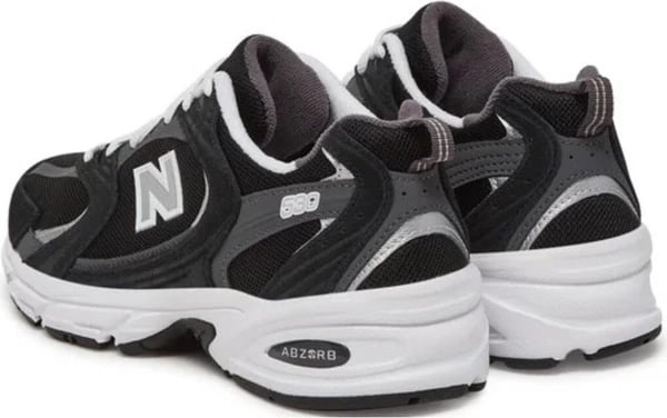 Atlete New Balance meshkuj, të zeza