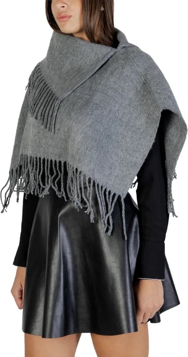 Shallë Only femra gri