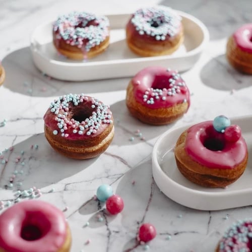 Aparat donutash Adler AD 3075, 7 donutë, diametër 5 cm, 1000W, e bardhë