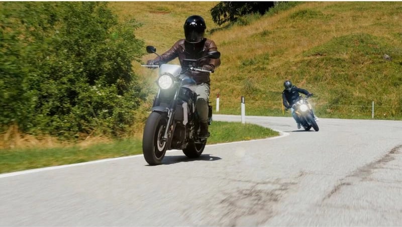 Ndegjuese Komunikative Bluetooth