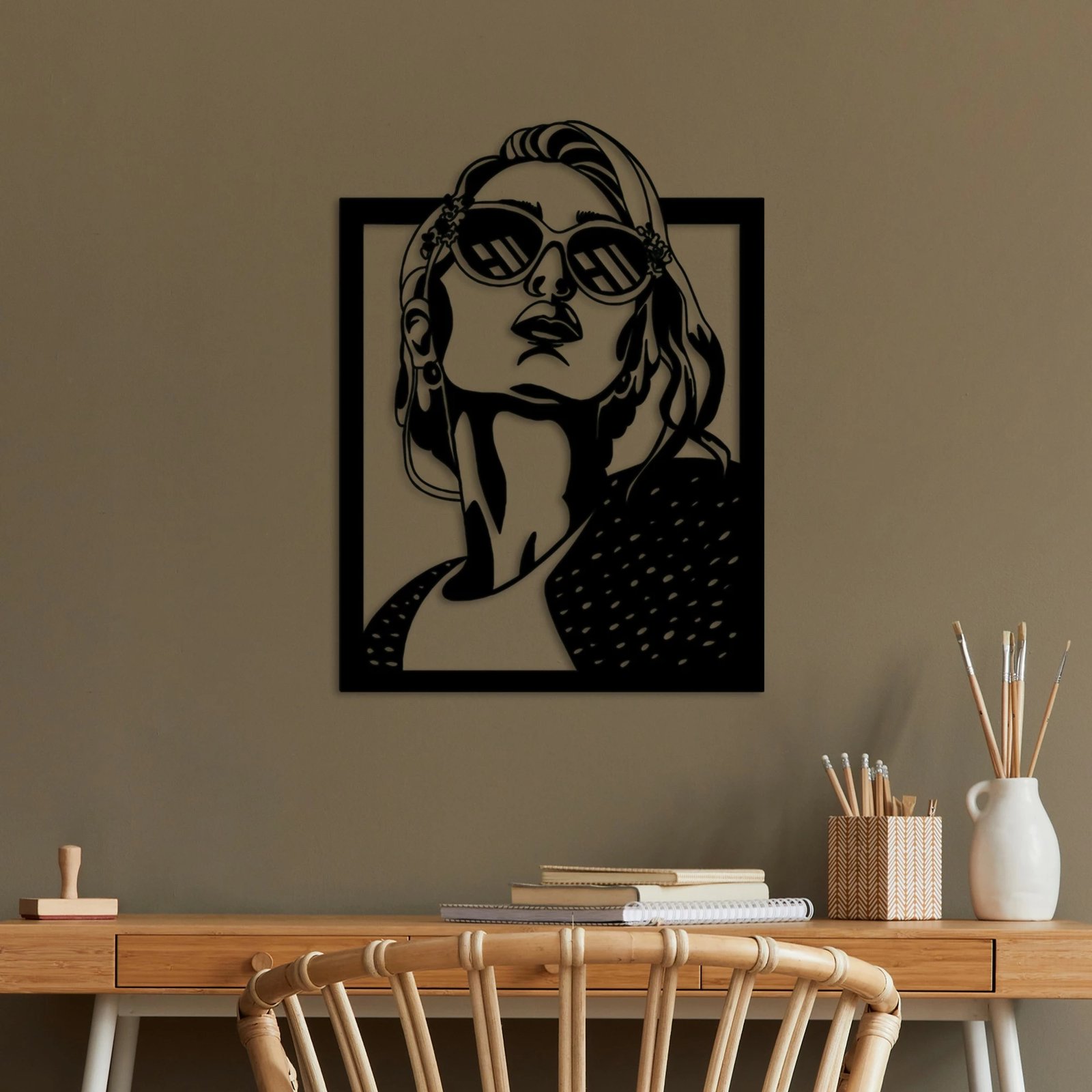 Aksesor dekorativ metalik për mur Wallity, July, ngjyrë e zezë, 55x40cm