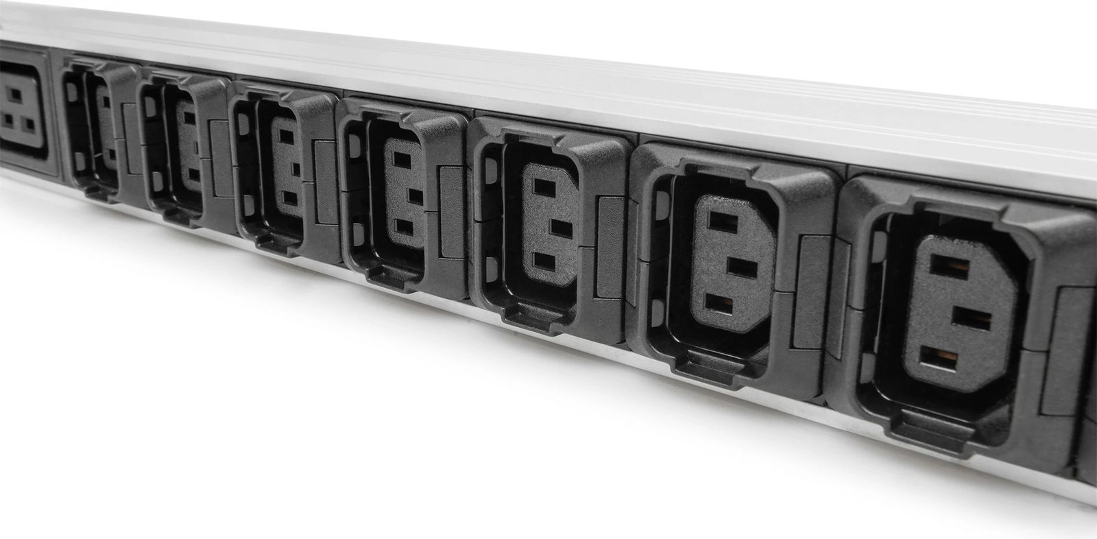 Listë prizash Digitus IT BASIC PDU vertikale 16A 24x C13 3x C19