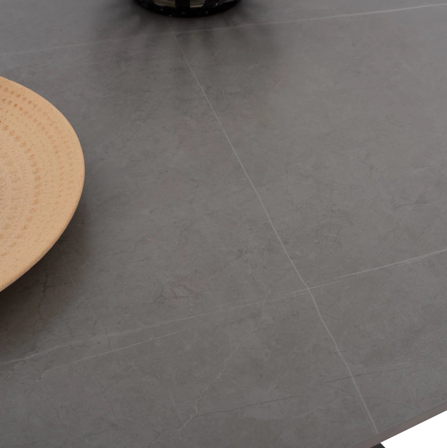 Tavolinë ngrënieje, sipërfaqe guri të sinteruar, këmbë metali, 160x90x75 cm