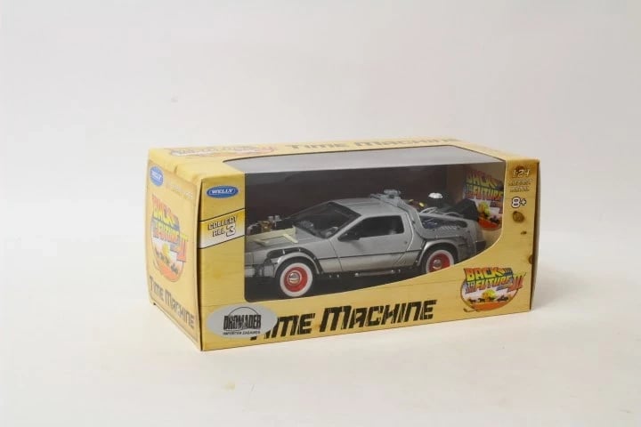Model veture WELLY DeLorean Back to the Future III 1:24
