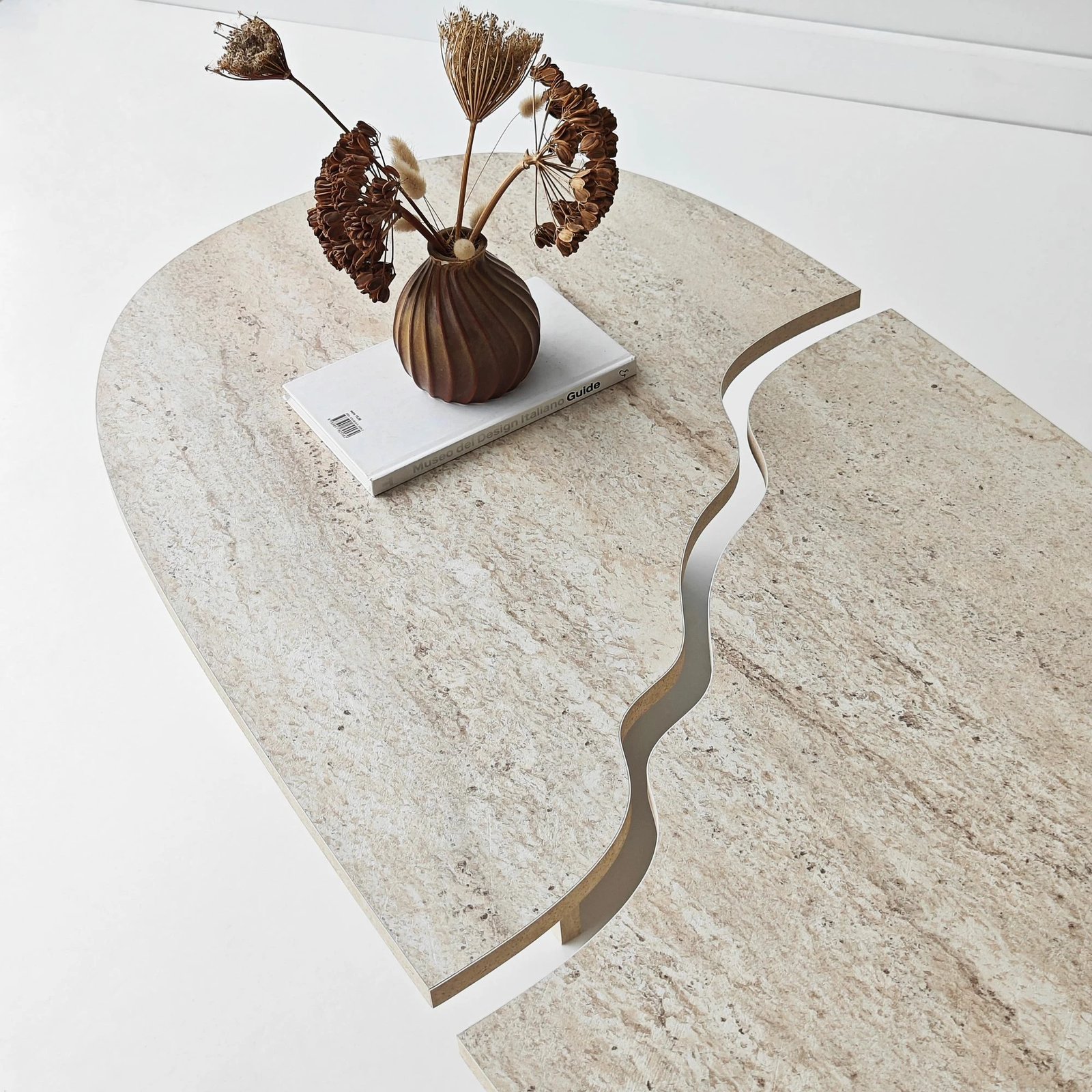 Tavolinë kafeje Skye Decor, ngjyrë travertin