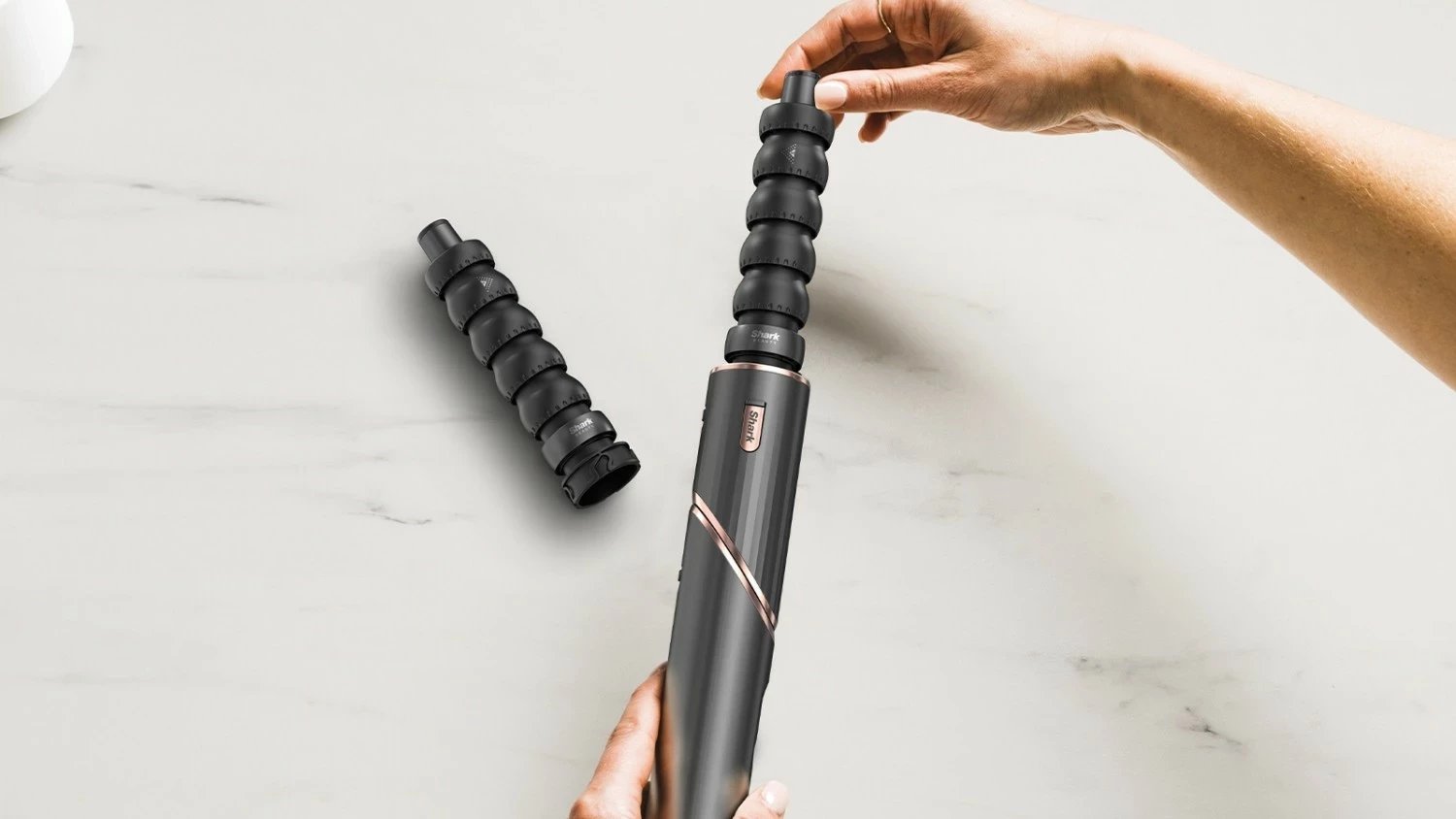 Tharëse flokësh Shark FlexStyle HD446EU, 1400W, 5 aksesorë, e zezë