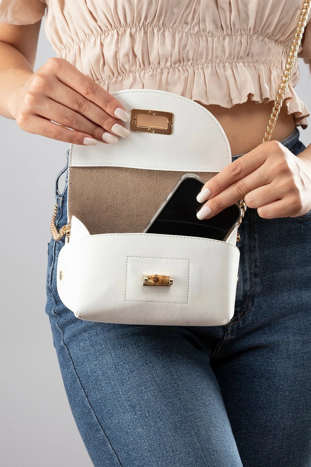 Çantë shpatulle e bardhë, Zoozie Bags, Fonte