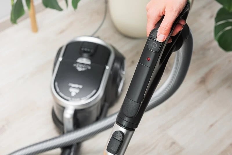 Fshesë Elektronike ETA Stormy, e zezë