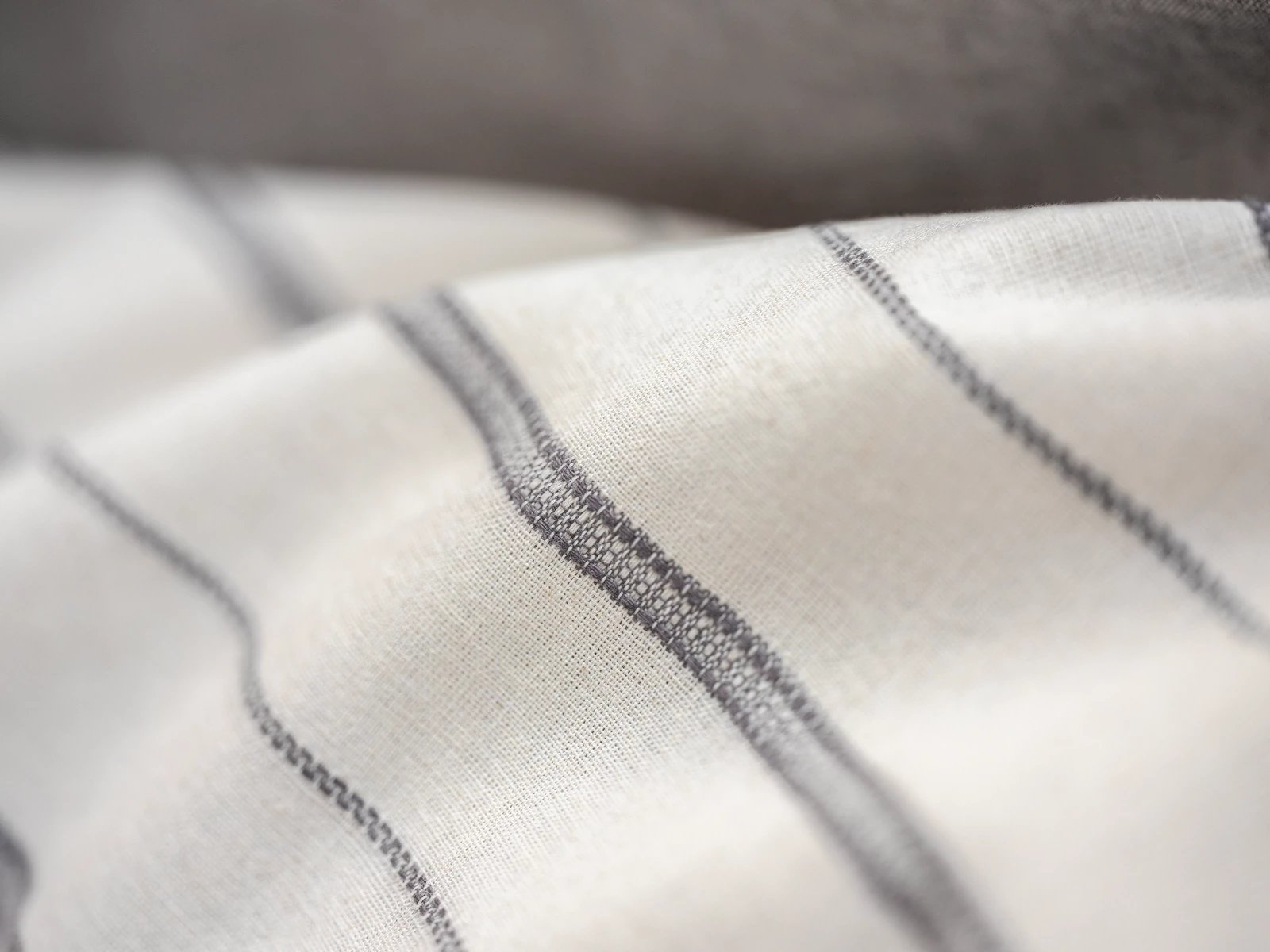 Set mbulesash për jorgan dopio, L'essentiel, Unus, gri-bardhë